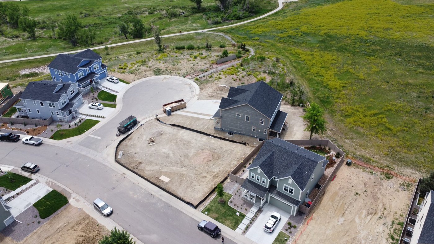 Aerial view of the 2457 Ajax Court lot in the Rock Creek neighbourhood of Superior, Colorado