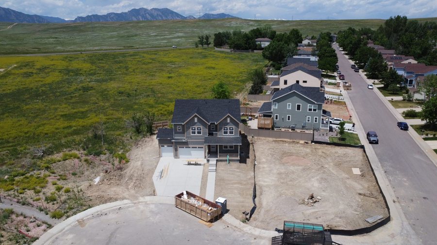 Aerial view of the 2457 Ajax Court lot in the Rock Creek neighbourhood of Superior, Colorado