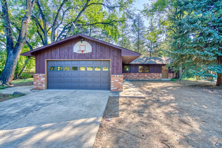 Front exterior of the one-owner home at 5511 Pioneer Road, Boulder, Colorado