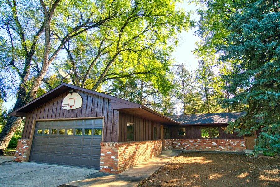 Front exterior of the one-owner home at 5511 Pioneer Road, Boulder, Colorado